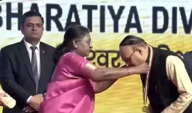 Rajasthan NRI Teaching Sanskrit in Myanmar Honored by President Murmu