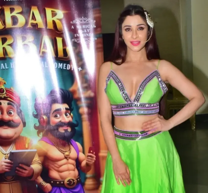 Nyrraa Banerji Perfects Modern Anarkali in 'Akbar Birbal'