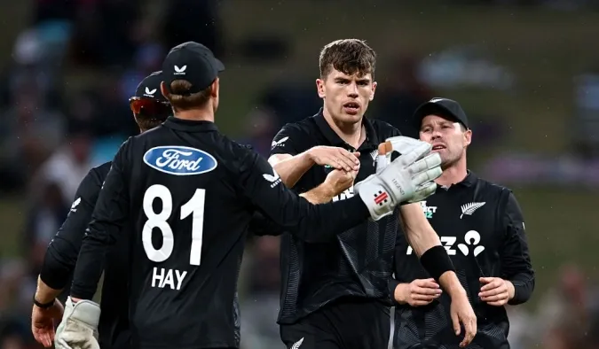New Zealand Secures Series Victory Over Pakistan in 2nd ODI