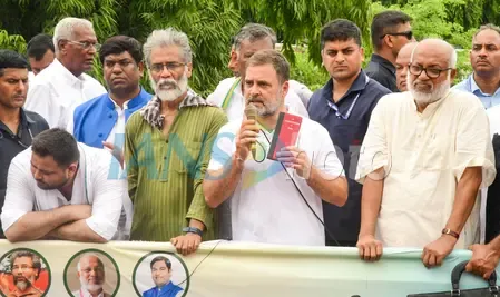 What Advice Did Shivanand Tiwari Give to Rahul and Tejashwi During the Bihar Bandh Protest?