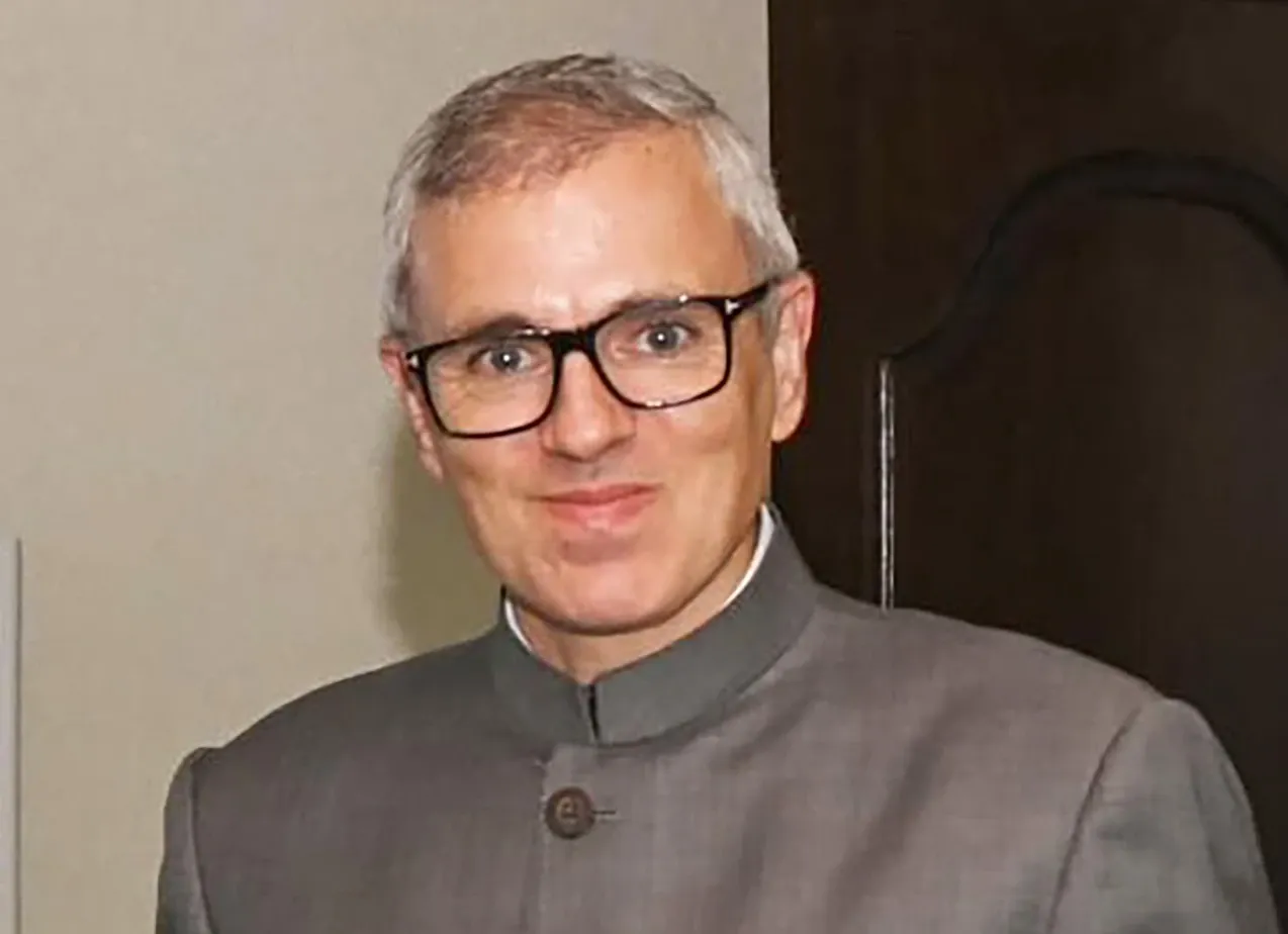 How is Omar Abdullah Proposing to Revive Tourism in Kashmir?