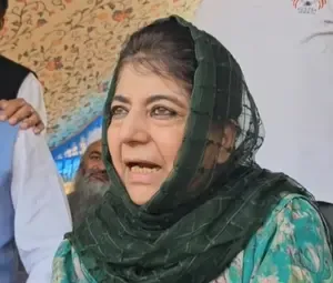 Mehbooba Mufti Claims Omar Abdullah Has Yielded to Delhi