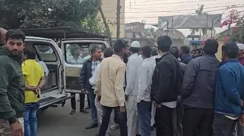 Violent Clash in Ujjain Results in One Fatality and Ten Injuries Over Alleged Affair
