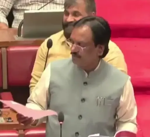 Opposition Files No-Confidence Motion Against Maharashtra Council Chief