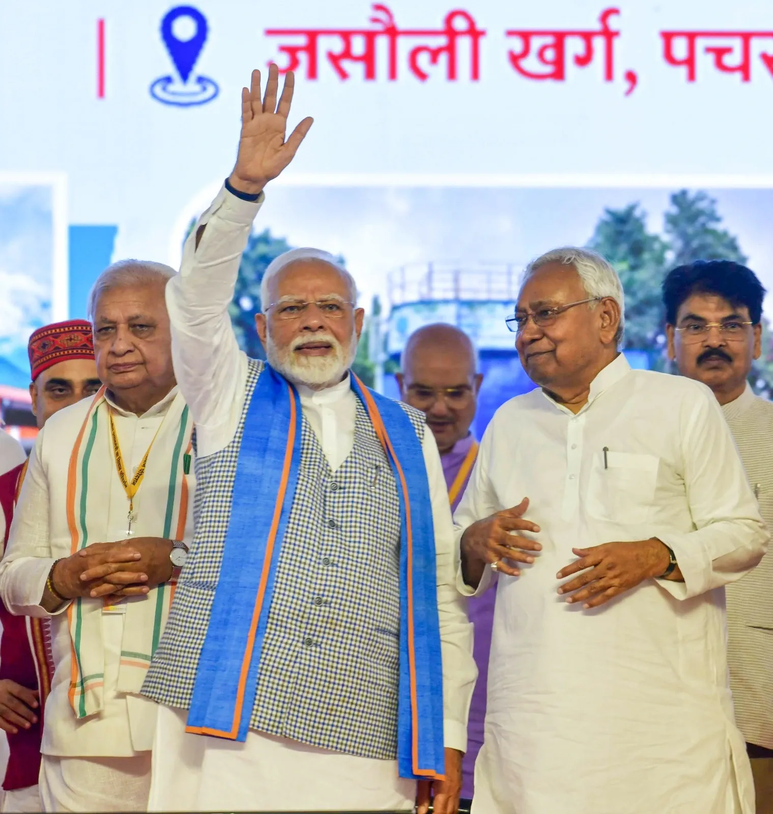 How many pucca houses under PMAY are there in Bihar?