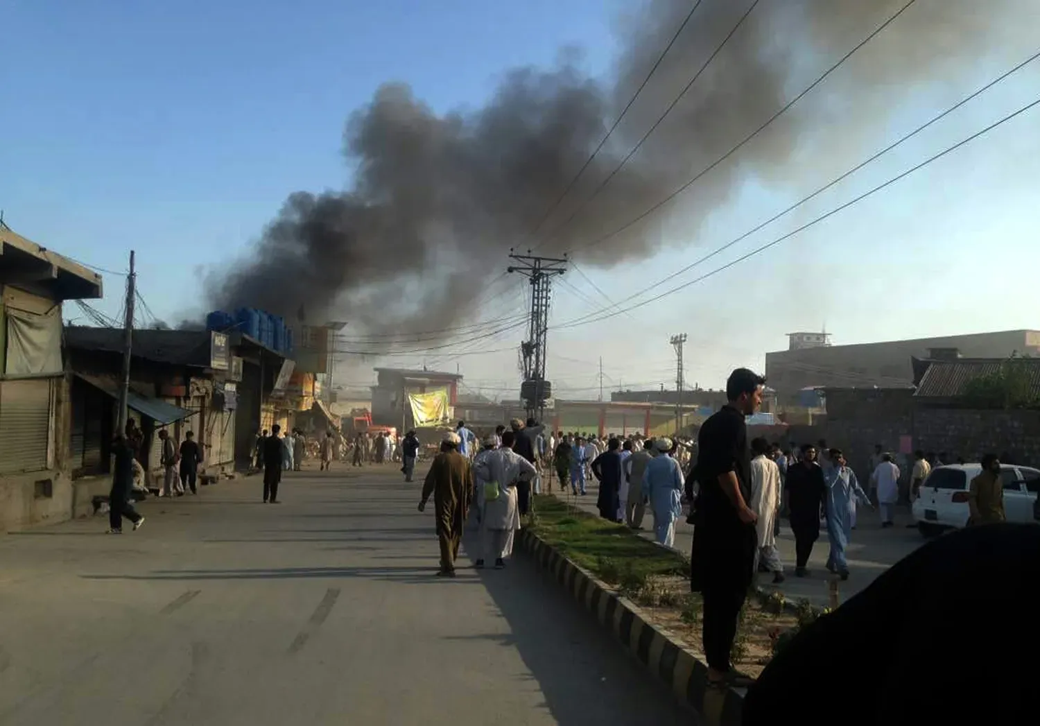 Death Toll Surpasses 100 in Sectarian Violence in Pakistan