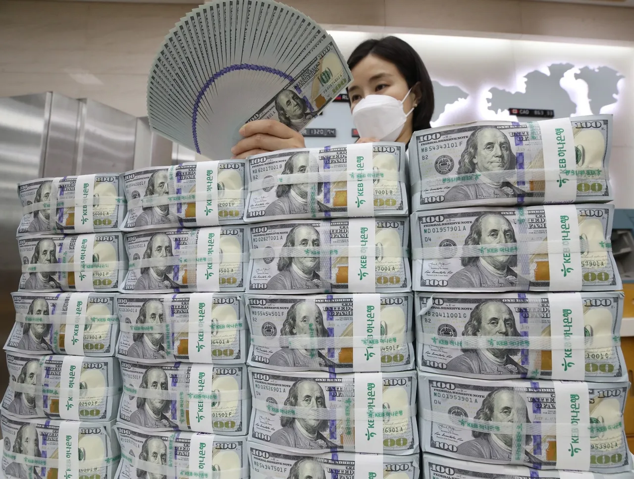 Have Midsized Firms in S. Korea Experienced Profit Declines in H1?