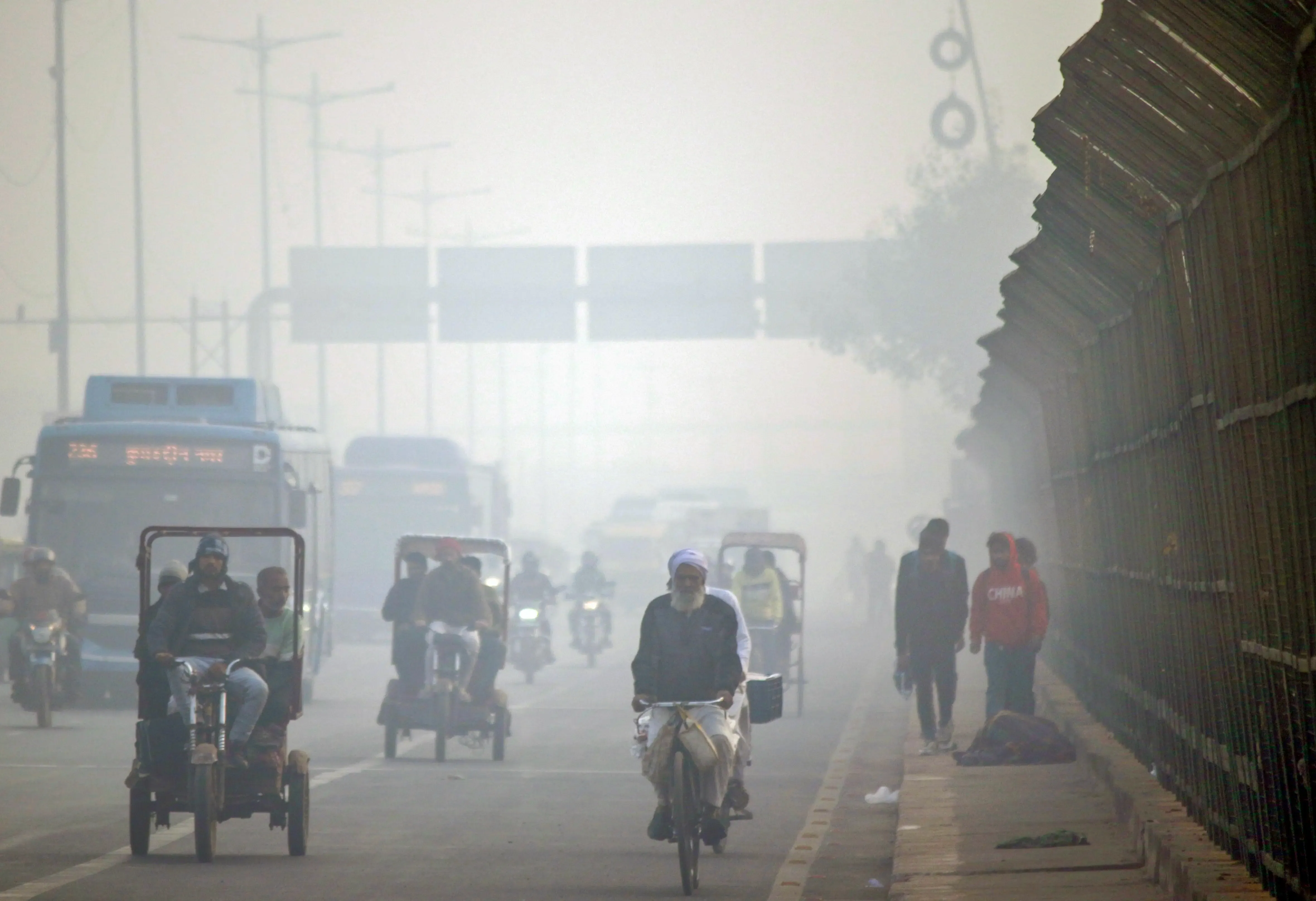 Increased Risk of Paediatric Thyroid Cancer Linked to Early Exposure to Air and Light Pollution