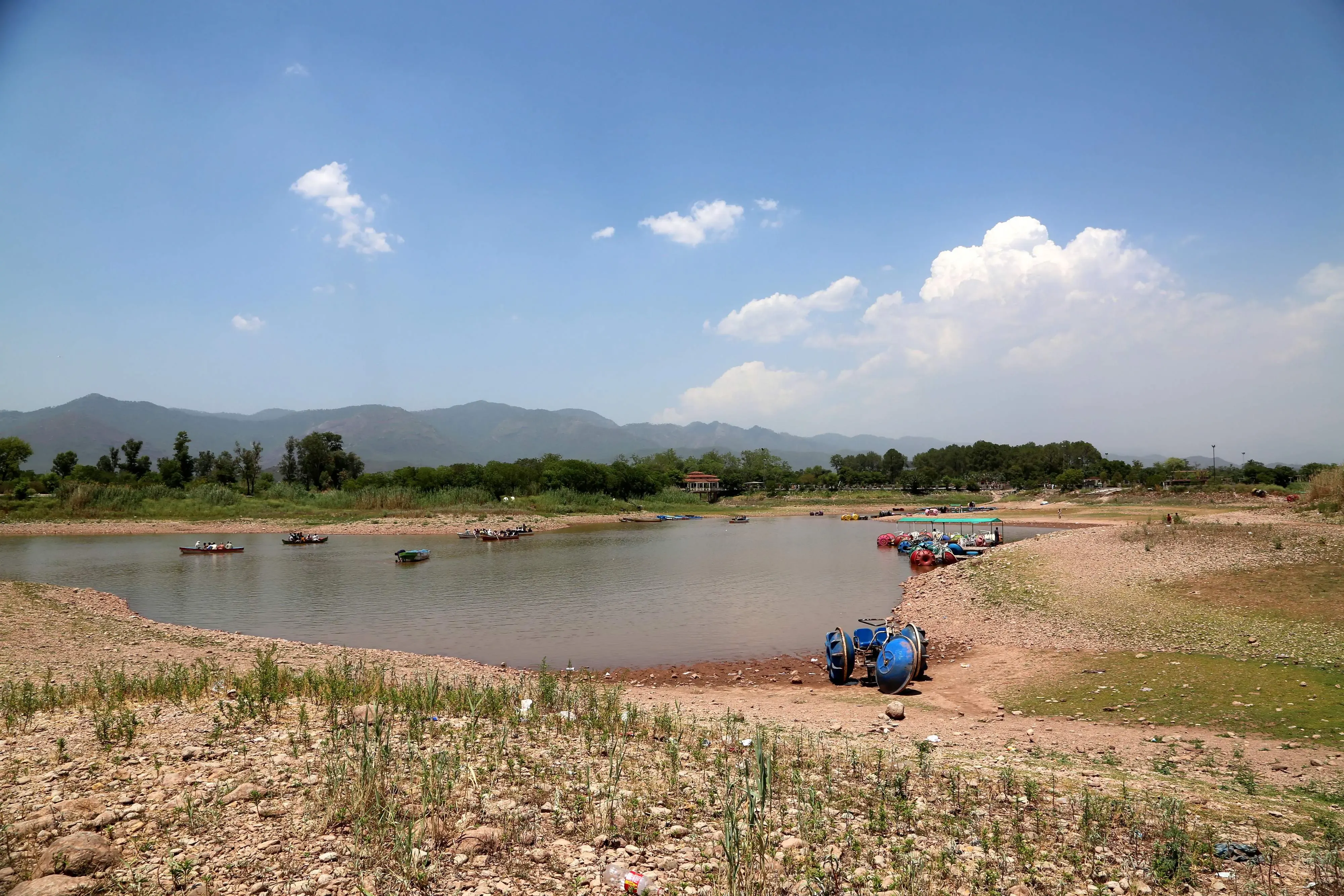 Is Pakistan Facing a Water Crisis as Dam Levels Plummet?