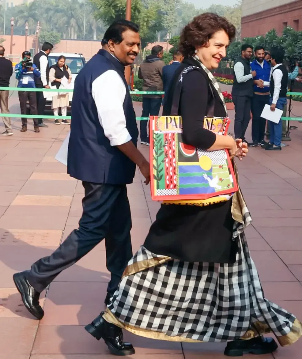 BJP Leaders Criticize Priyanka Gandhi for 'Palestine' Handbag; Congress Stands by Her