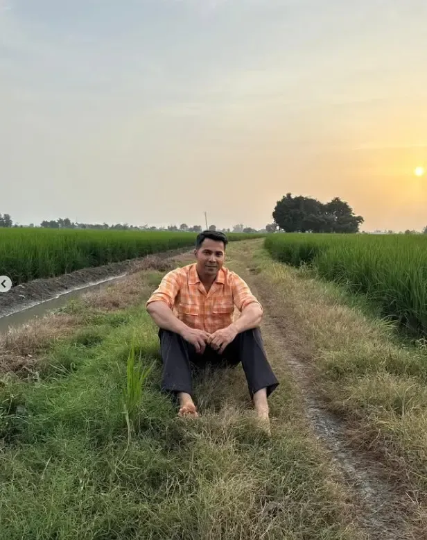 क्या वरुण धवन बिना चप्पल के पंजाब के खेतों में नजर आए?