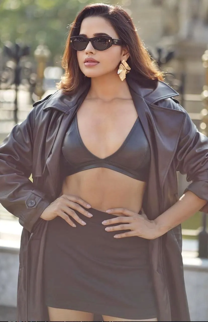 Is Pari Mirza Ready to Shine in Bollywood with the Underworld Drama 'Bombay'?