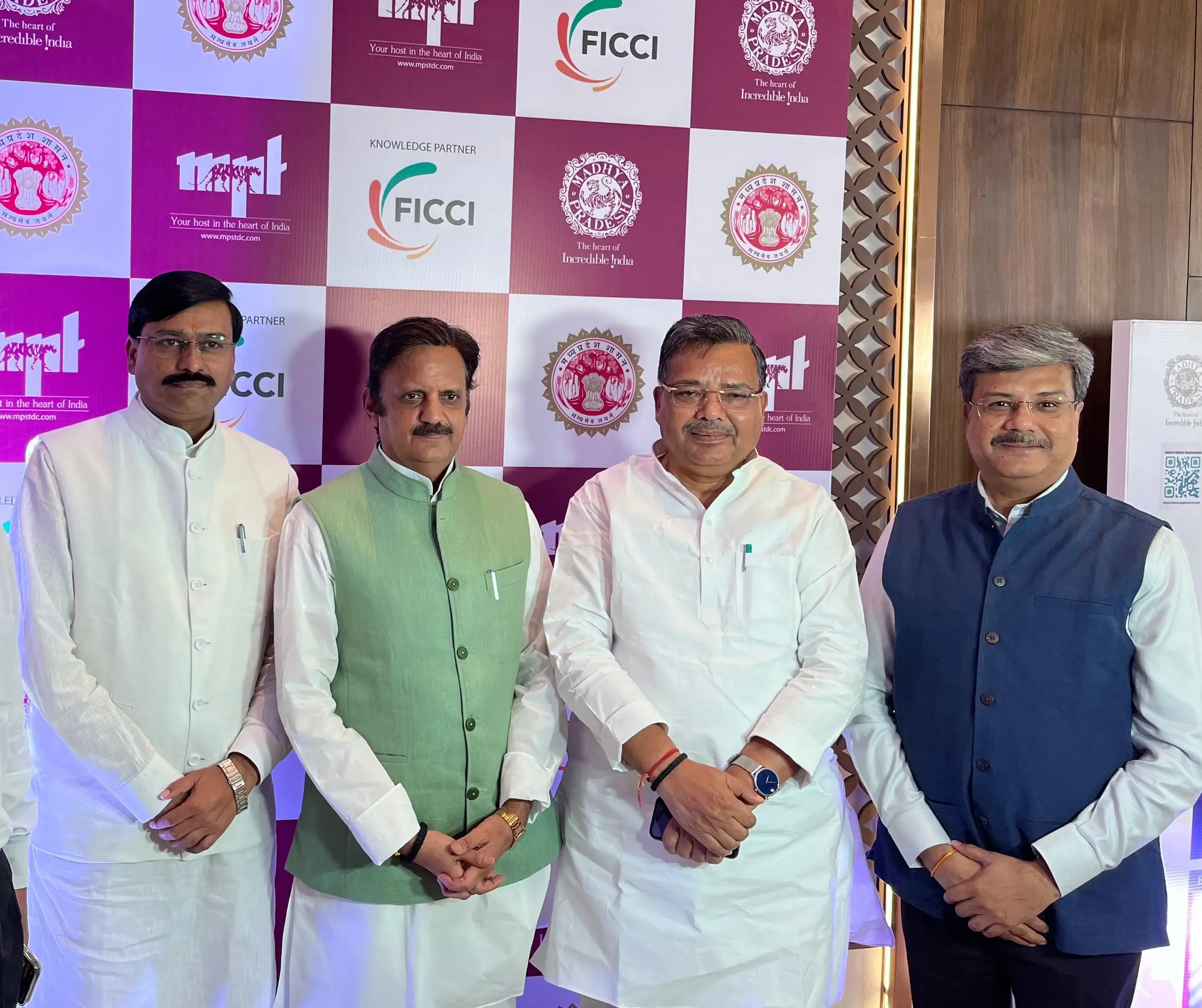 क्या मध्य प्रदेश और उत्तर प्रदेश के बीच पर्यटन को बढ़ावा देने के लिए हुआ एमओयू?