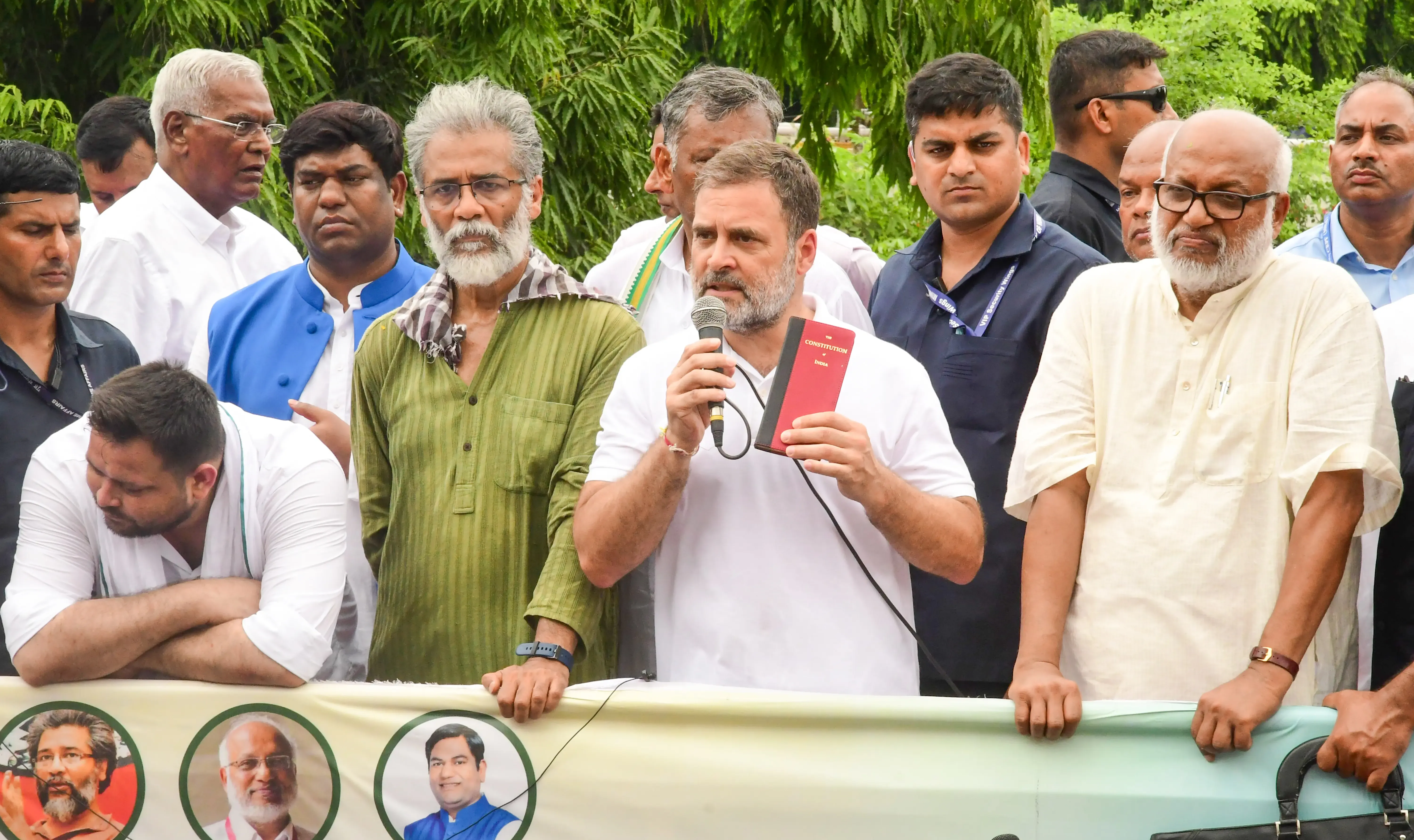 क्या पटना की सड़कों पर उतरे राहुल गांधी ने बिहार में हो रही चोरी की कोशिशों का खुलासा किया?
