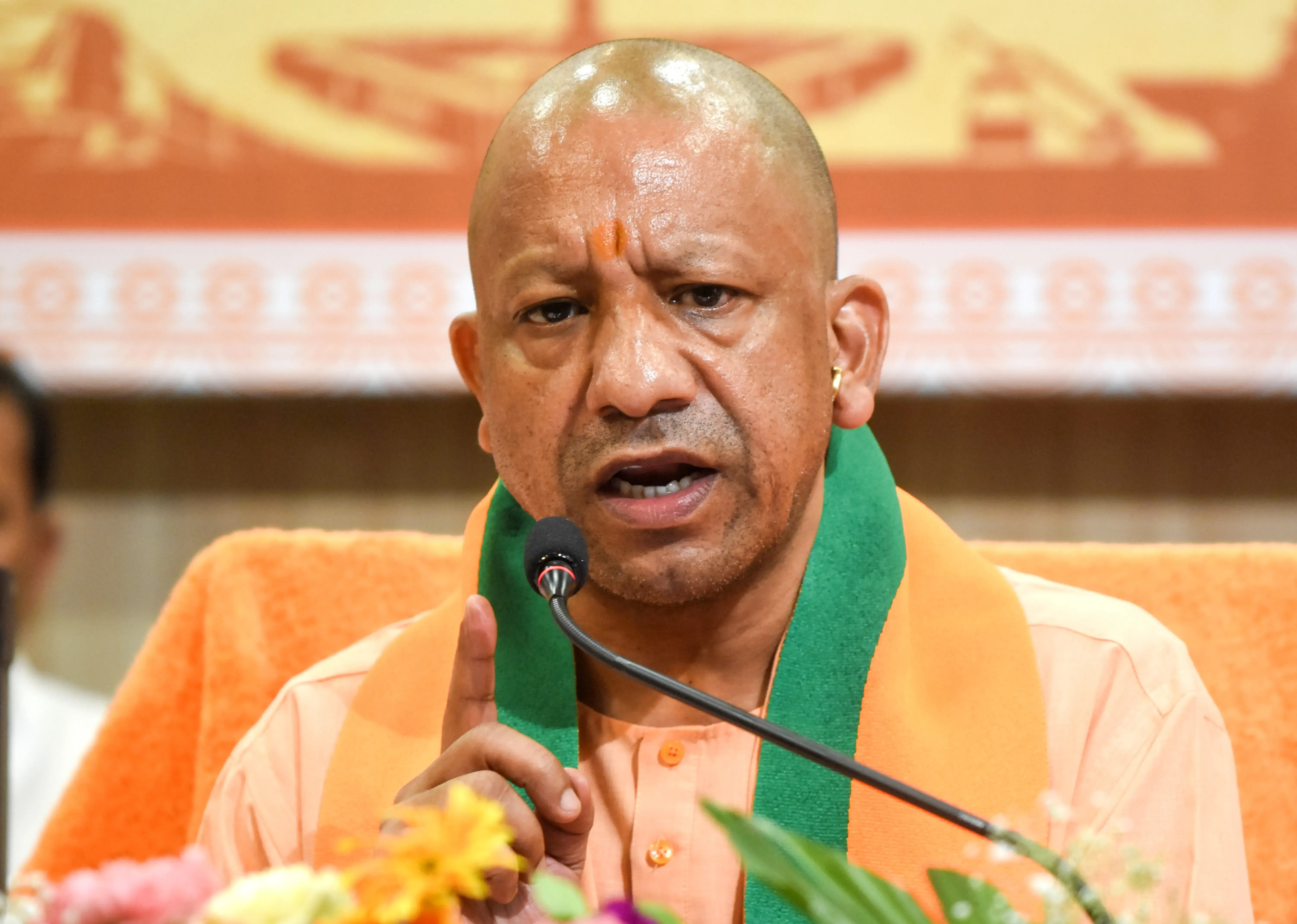 क्या पहचान के संकट से निकलकर आजमगढ़ अदम्य साहस का गढ़ बन गया है? : सीएम योगी