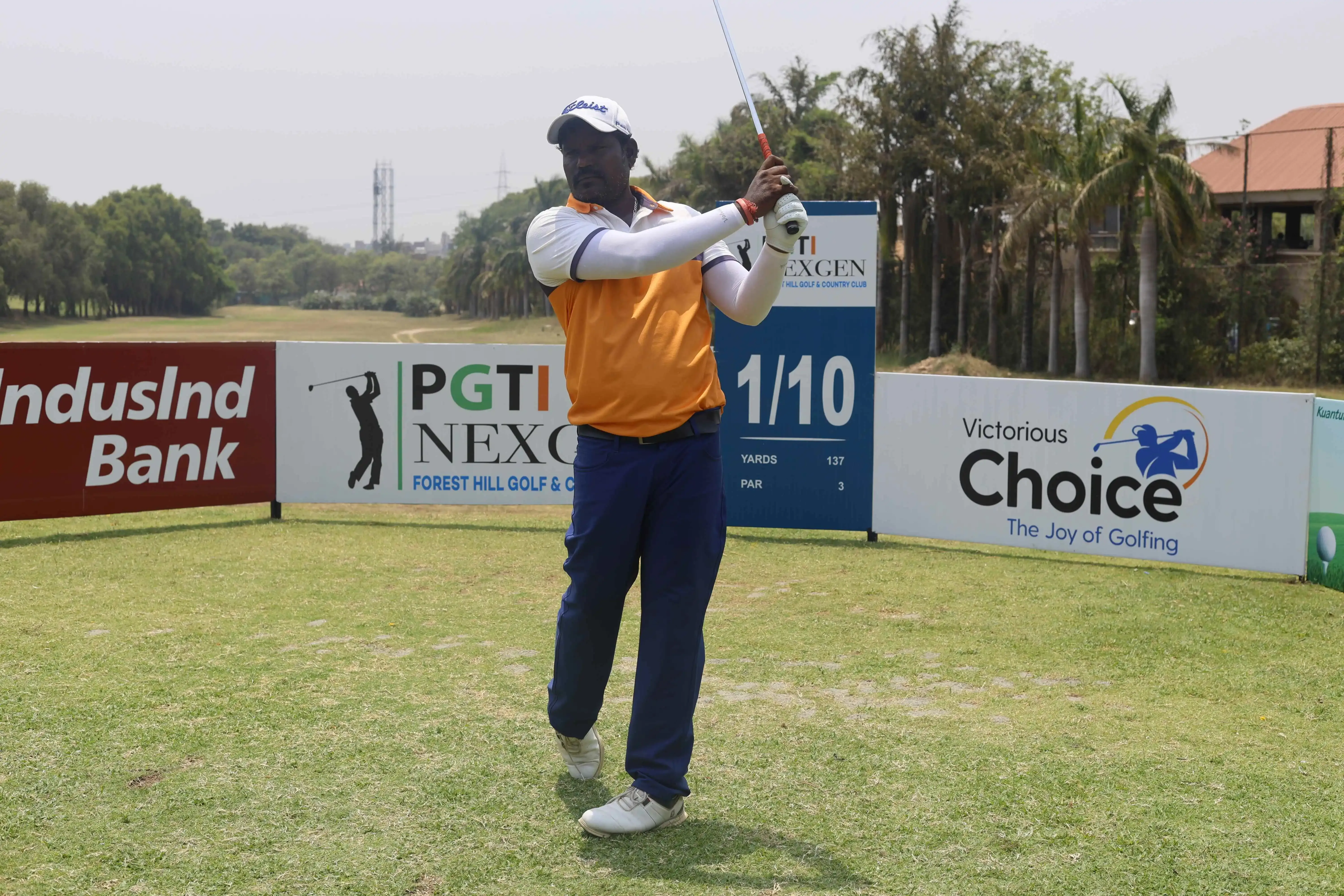 How Did Mari Muthu R. Take the Sole Lead on Day Two?