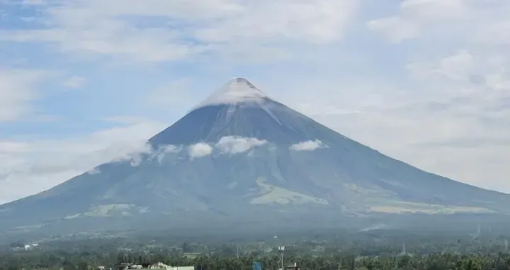 Philippines Moves to Evacuate More Than 45,000 Residents Following Kanlaon Volcano Eruption