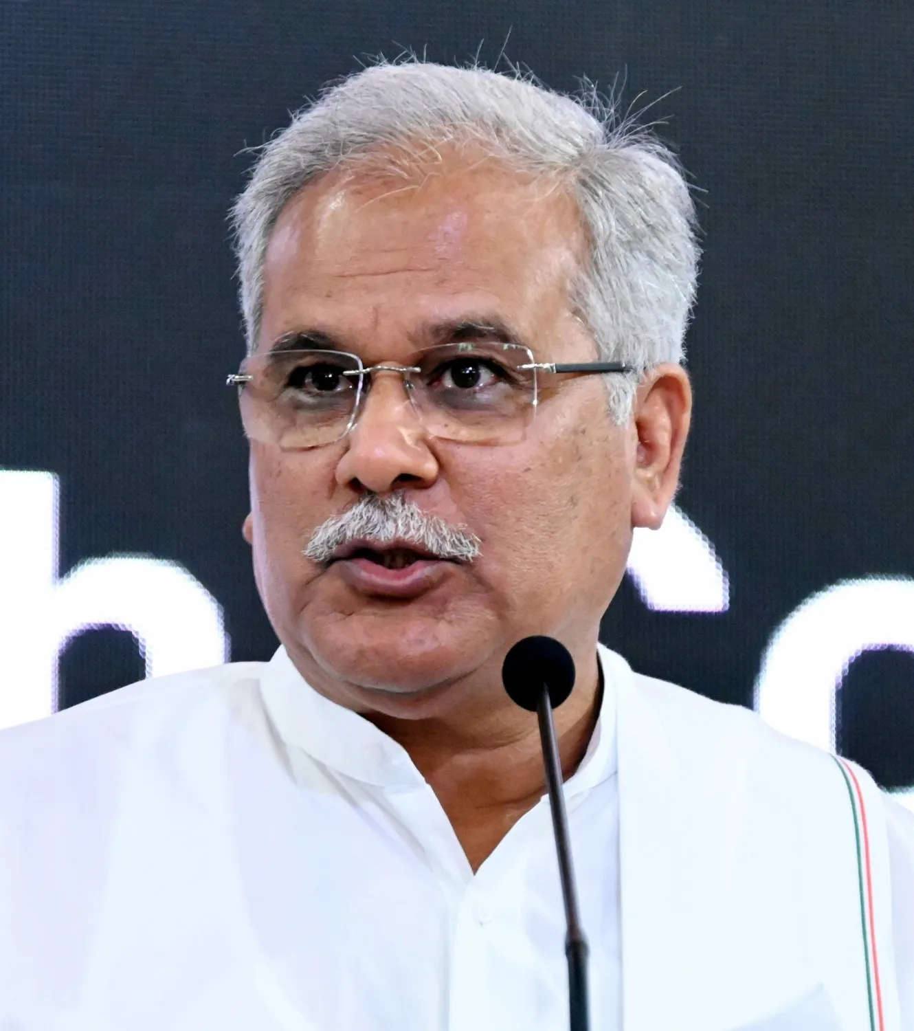 क्या पिछड़े वर्ग को राहुल गांधी के साथ खड़ा होना चाहिए? : भूपेश बघेल