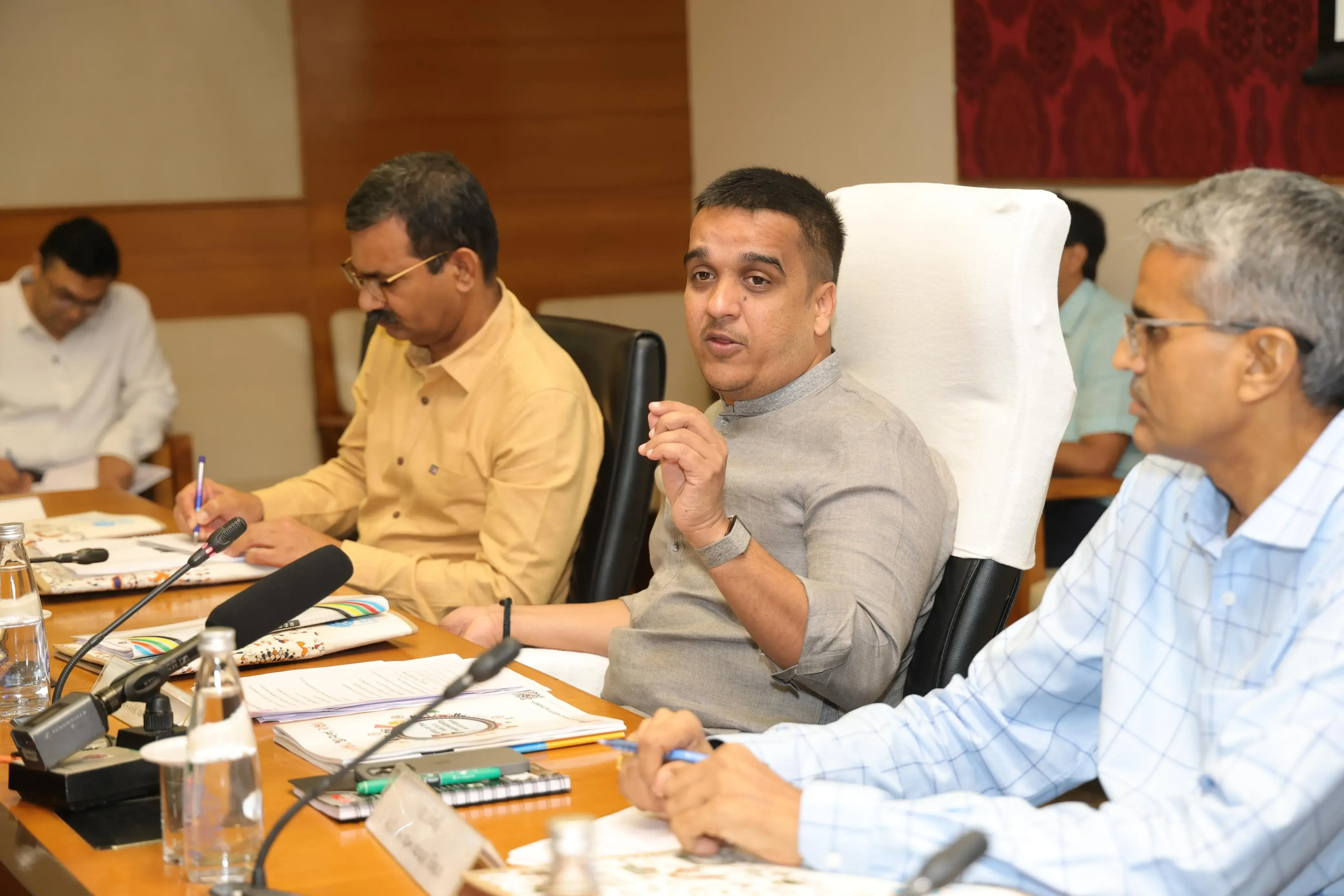 क्या पिछले वर्ष गुजरात के 82 दुर्घटना प्रभावित ब्लैकस्पॉट पर कोई हादसा नहीं हुआ?