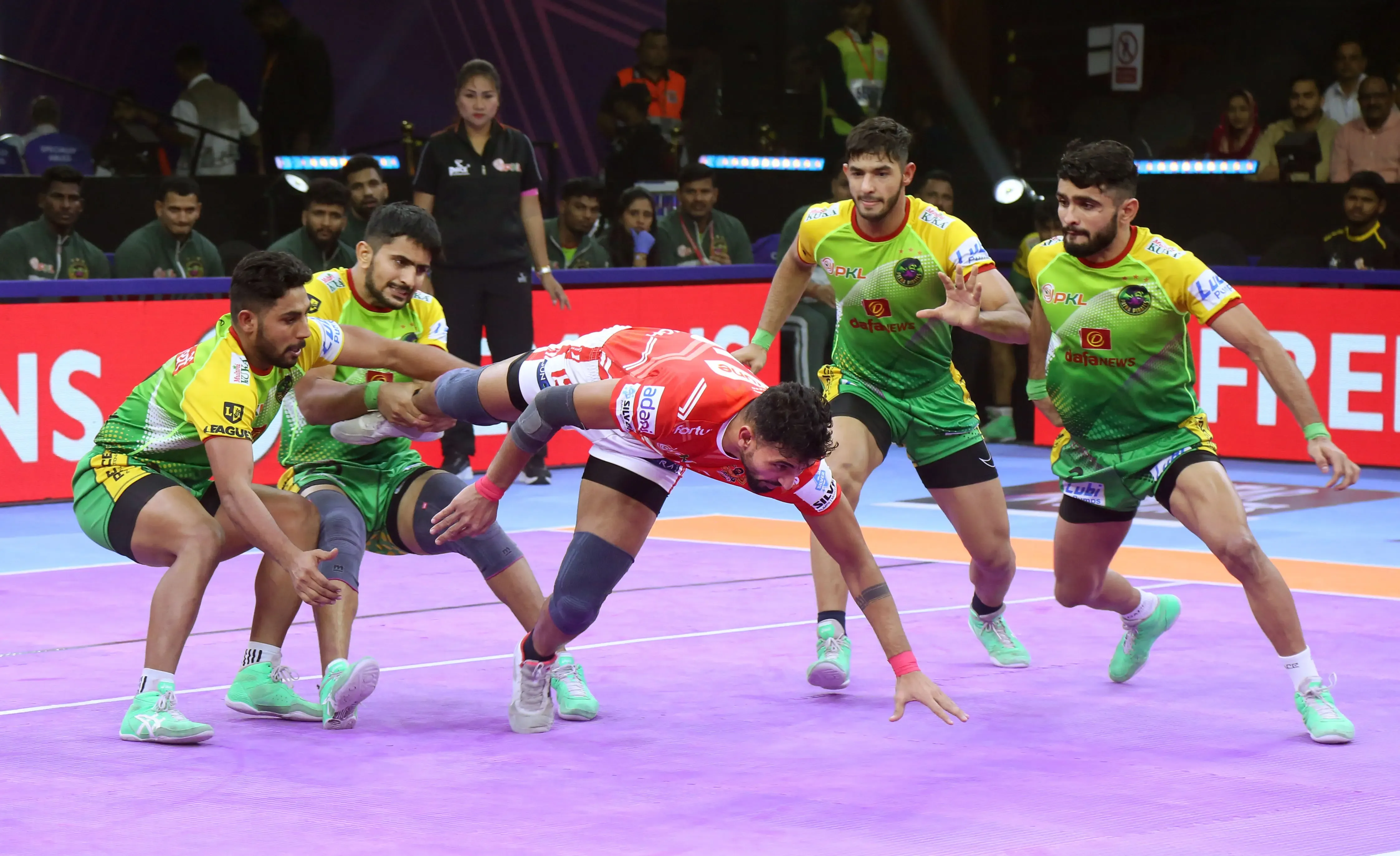 PKL 11: Patna Pirates' Bid for Top 2 Spot Diminished After Stalemate with Gujarat Giants