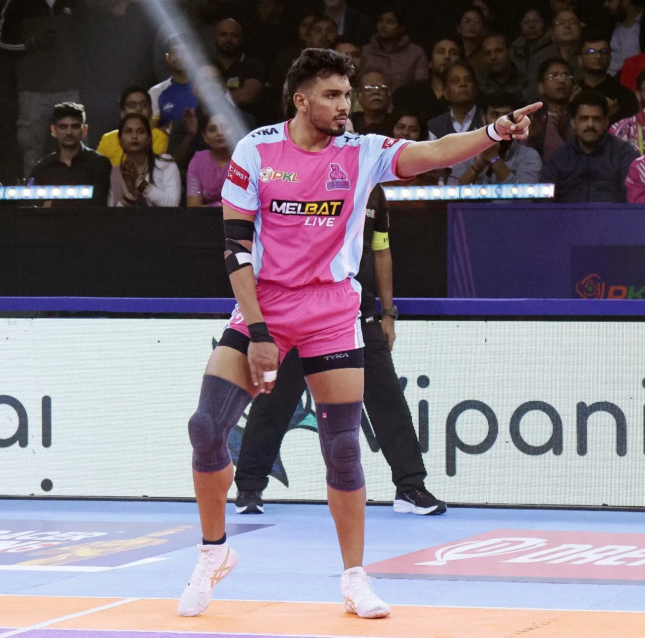 PKL Season 11: Arjun Deshwal Achieves 1100 Raid Points in Jaipur Pink Panthers' Victory Over Telugu Titans
