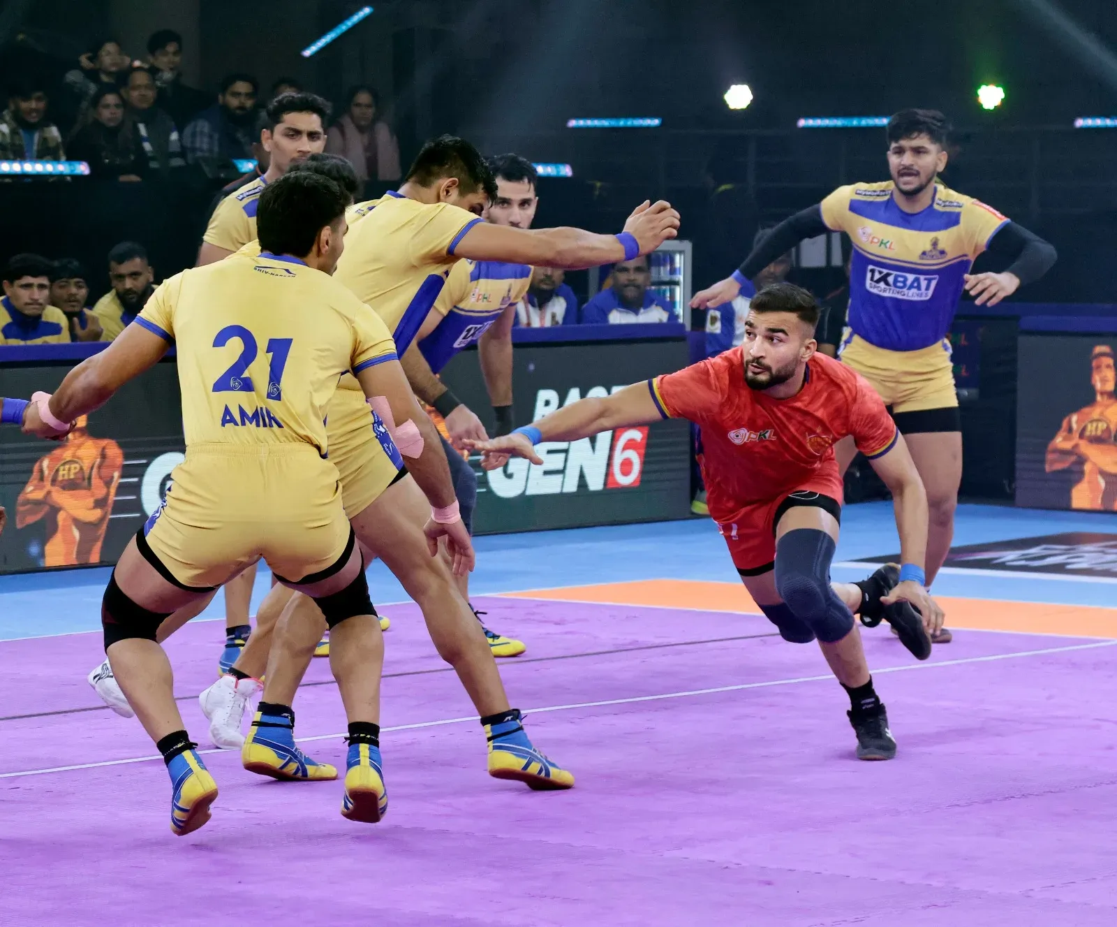 PKL Season 11: Naveen’s Stellar Super 10 Leads Dabang Delhi to Victory Against Tamil Thalaivas