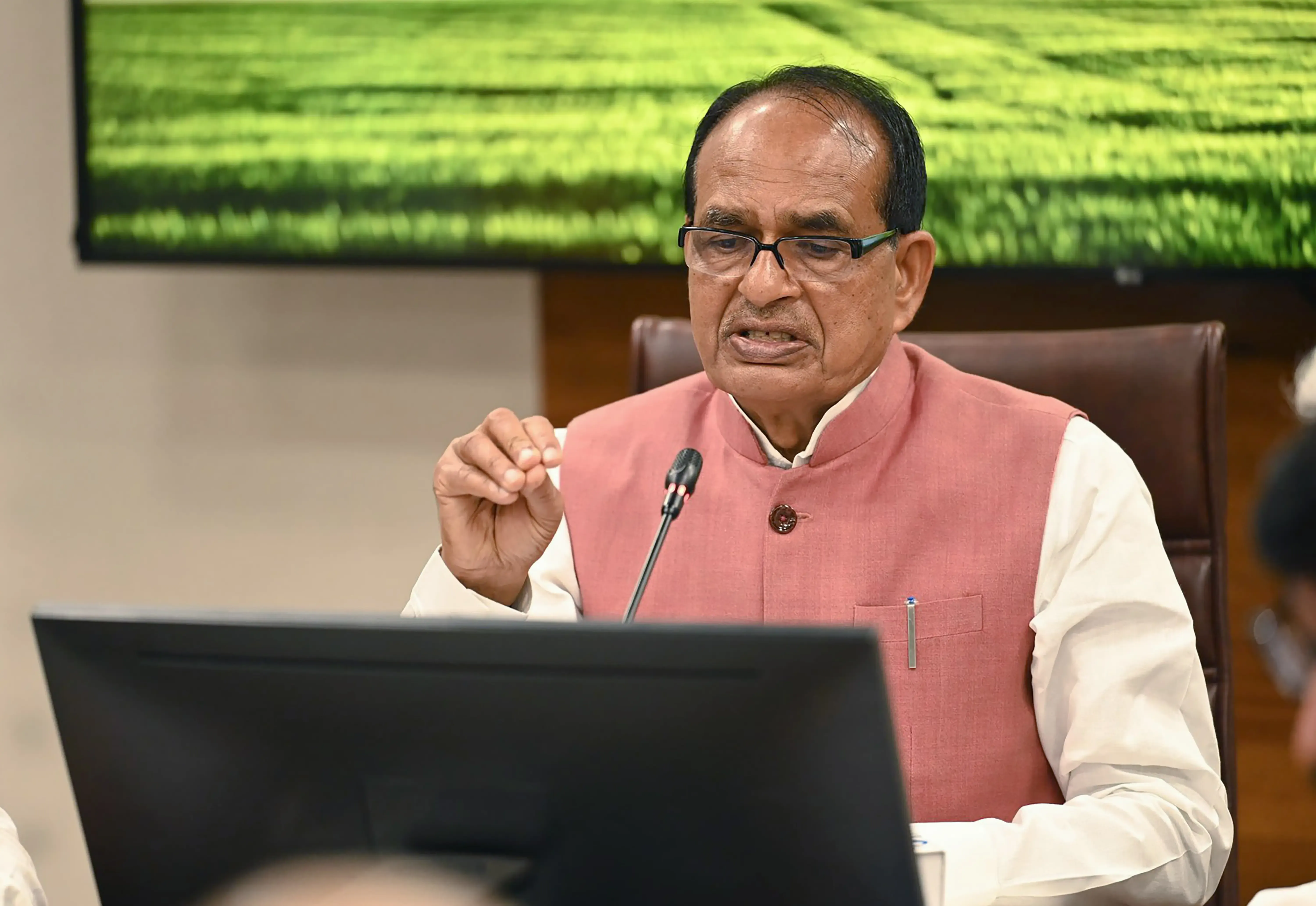 क्या किसानों को मिली 'सम्मान निधि'? कृषि मंत्री बोले- कृषकों की आय बढ़ाने के लिए कई योजनाएं चला रही केंद्र सरकार