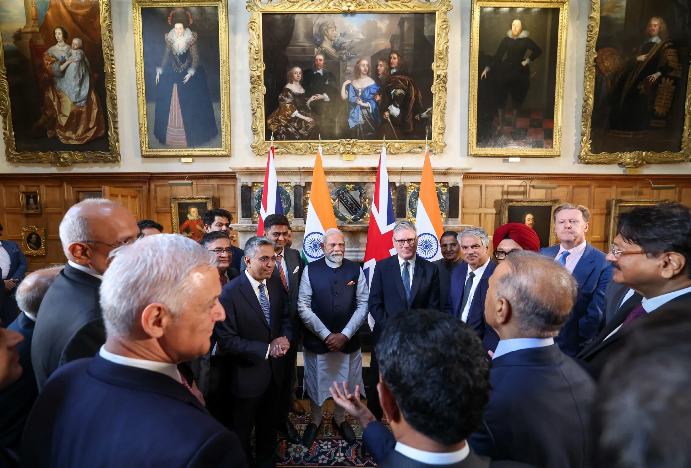How are PM Modi and Starmer Encouraging Business Leaders to Maximize Opportunities?
