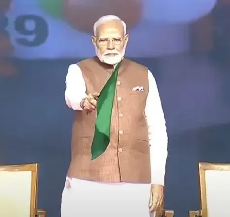 PM Modi Launches Pravasi Bharatiya Express, A Unique Tourist Train for NRIs