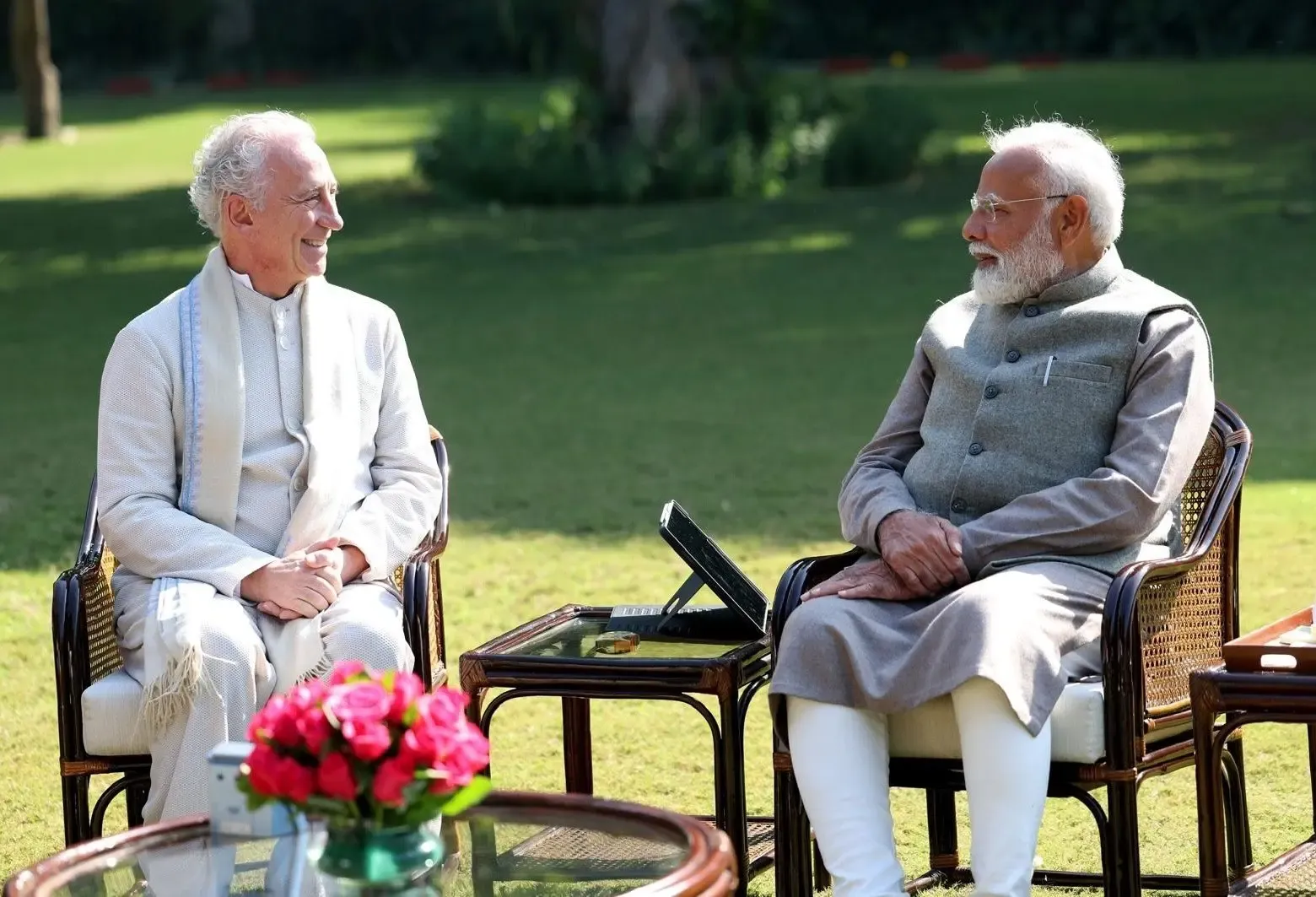 PM Modi Commends Vedic Scholar for His Dedication to Indian Heritage and Spirituality