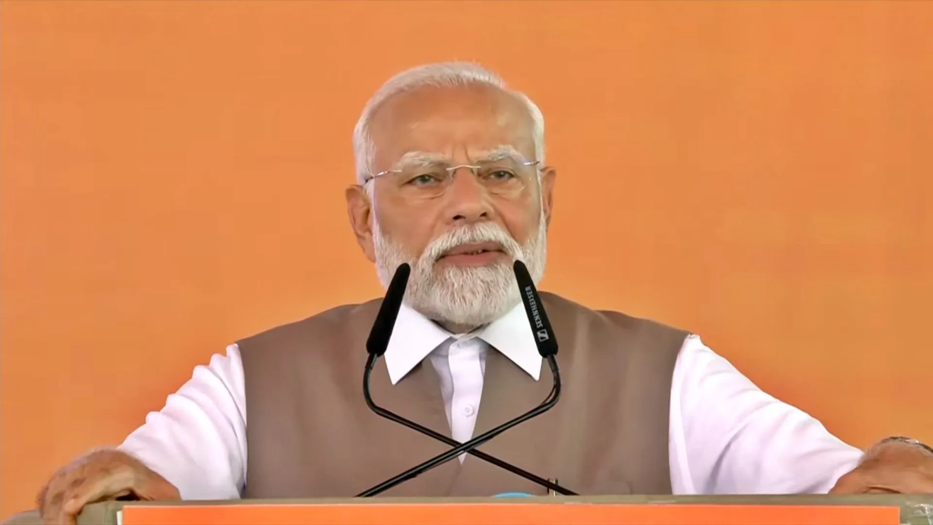 Did PM Modi Meet the Family of Pahalgam Attack Victim Shubham Dwivedi in Kanpur?