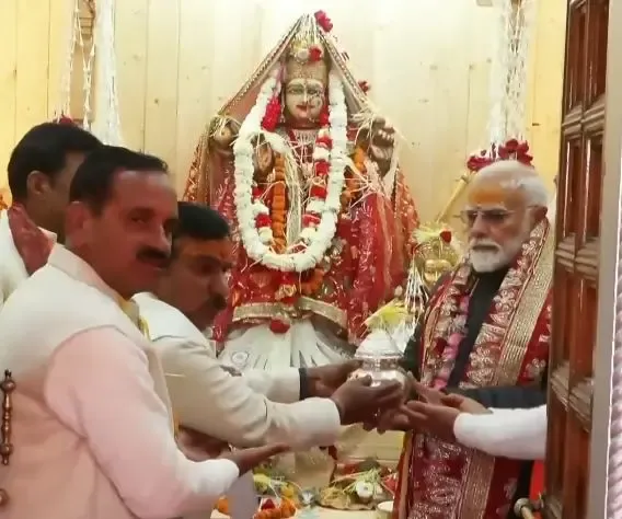 PM Modi Prays at the Sacred Mukhimath Temple in Uttarkashi