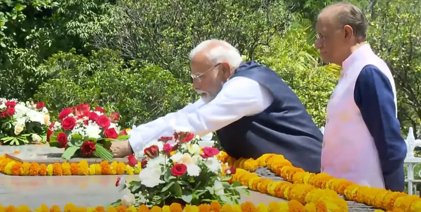 Prime Minister Modi Honors Seewoosagur Ramgoolam and Anerood Jugnauth in Mauritius