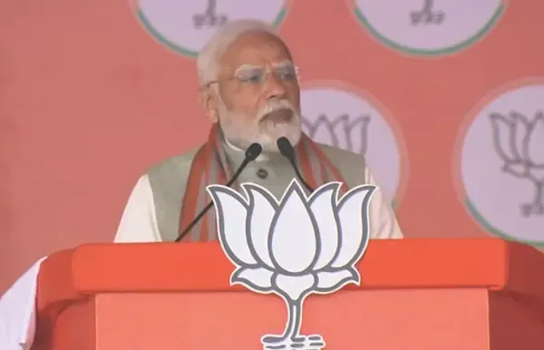 PM Modi Intensifies Criticism of AAP at Election Rally, Advocates for a 'Double-Engine Government' in Delhi