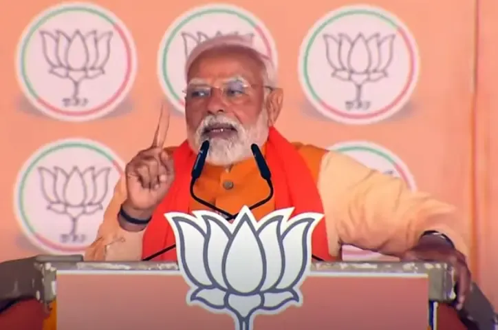 PM Modi Criticizes 'Corrupt' AAP Government, Engages Purvanchalis and Women at Delhi Rally