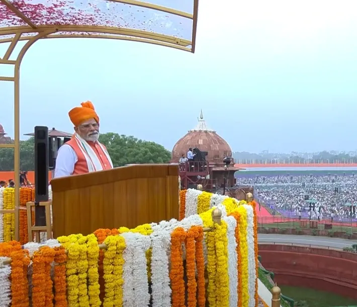How is PM Modi Inspiring Self-Reliance and Local Empowerment?