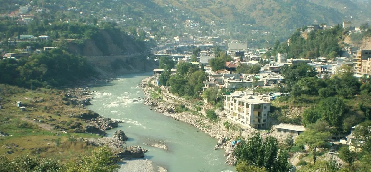 Are PoK Residents Near LoC Preparing for an Indian Attack?