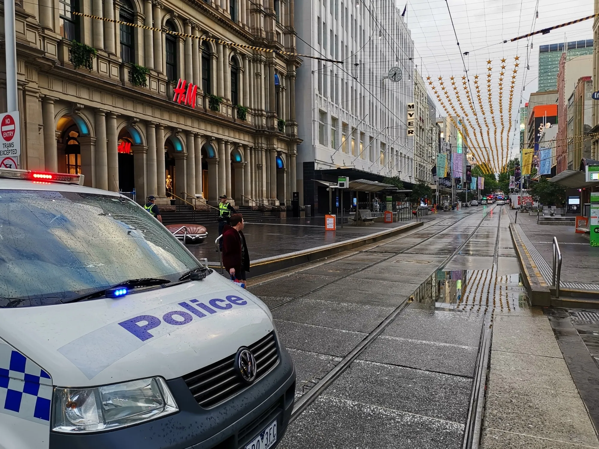 Police Launch Investigation After Teenager with Gunshot Injury Admitted to Sydney Hospital