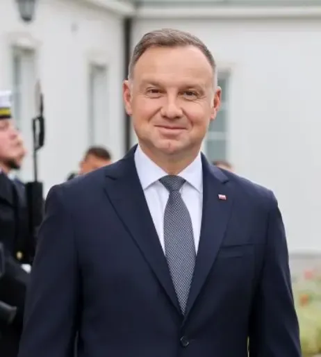 Polish President Approves Legislation to Maintain Electricity Rates Until September 2025