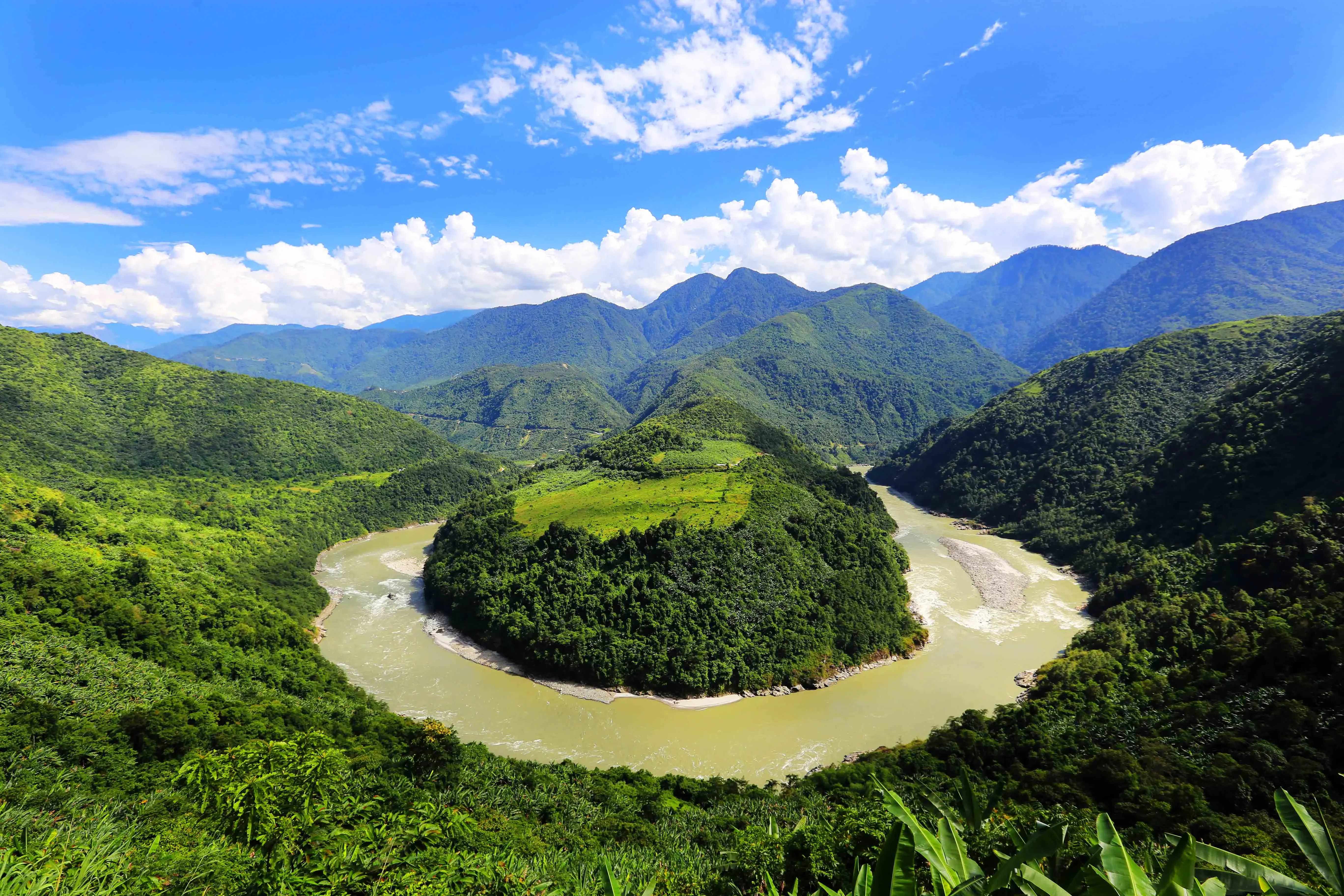 What Are the Enormous Consequences of China's Medog Hydropower Dam Project?