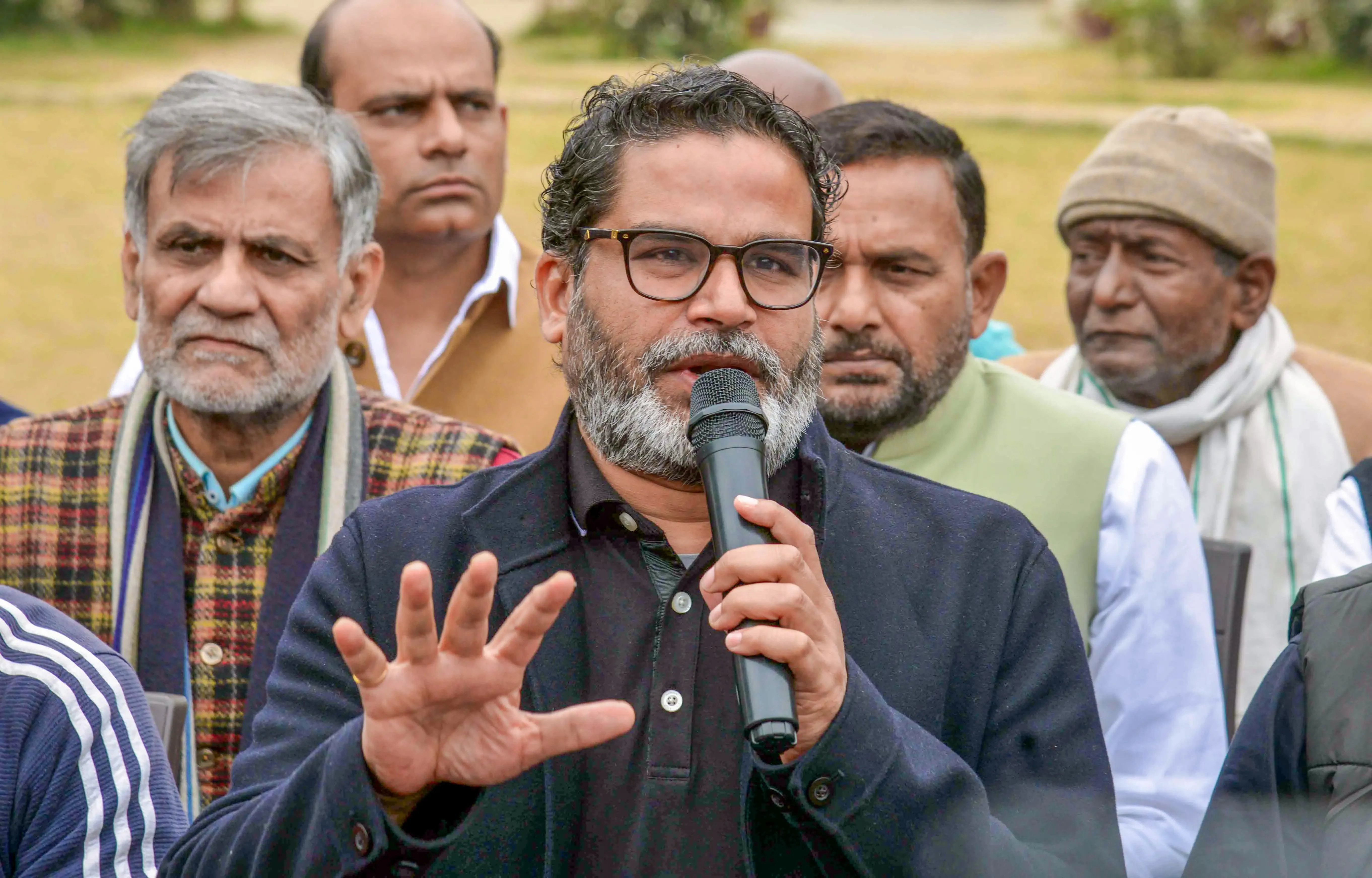 Prashant Kishor Criticizes Police Violence Against Students and Plans Legal Action
