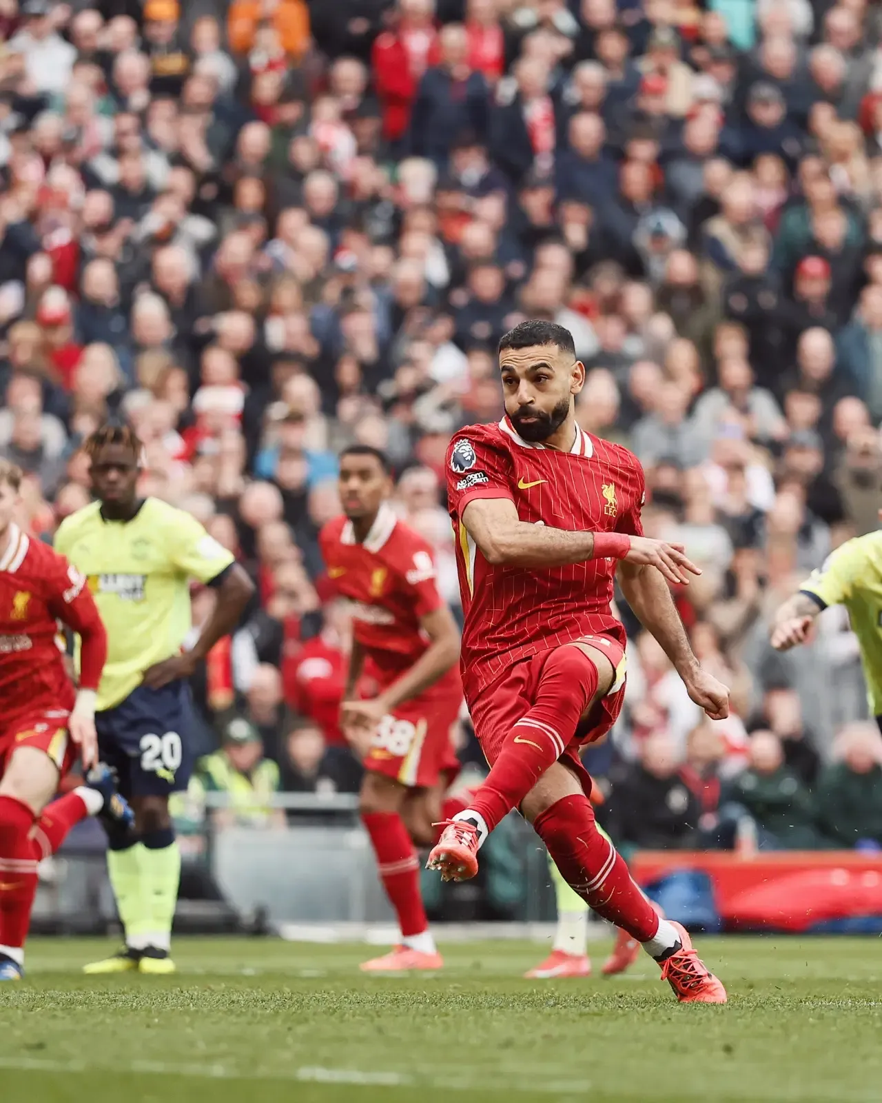 Premier League: Salah's Double Secures Liverpool's Comeback Against Southampton