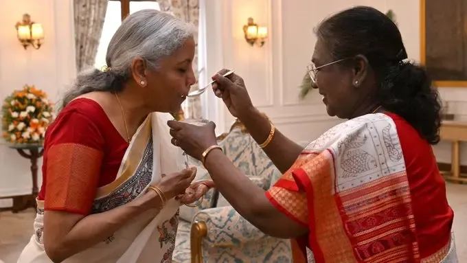 President Murmu Offers 'Dahi-Cheeni' to FM Sitharaman