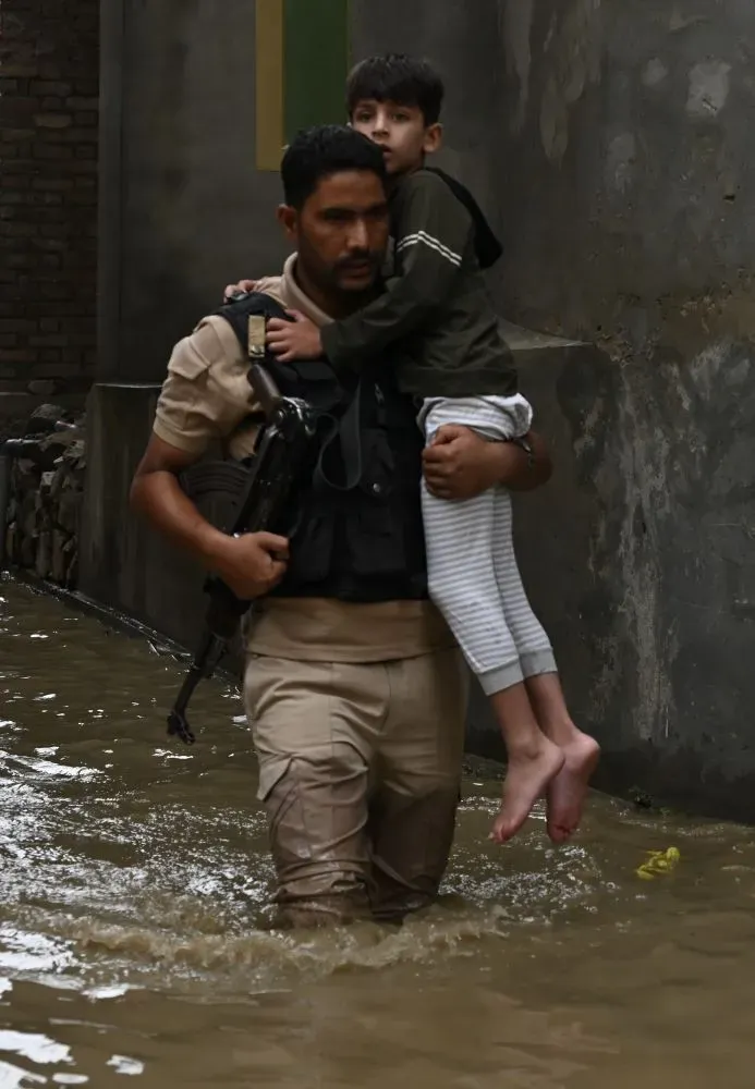 Are Preventive Evacuations Taking Place in Flood-Prone Areas of Kashmir as Weather Conditions Improve?