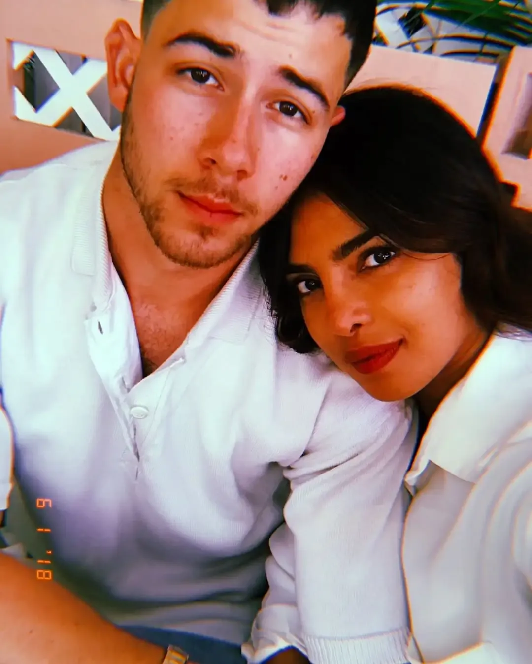Did Priyanka Chopra's tangled hair get the sweetest fix from Nick Jonas?