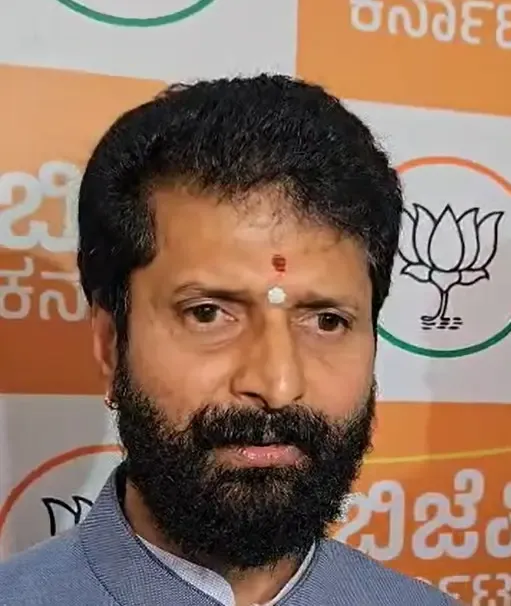 क्या राहुल बाबा के परिवार को ही सारे अधिकार हैं?