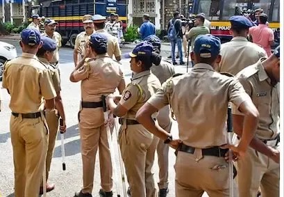 Manhunt Underway for Suspect in Pune Bus Assault; Rs 1 Lakh Reward Offered
