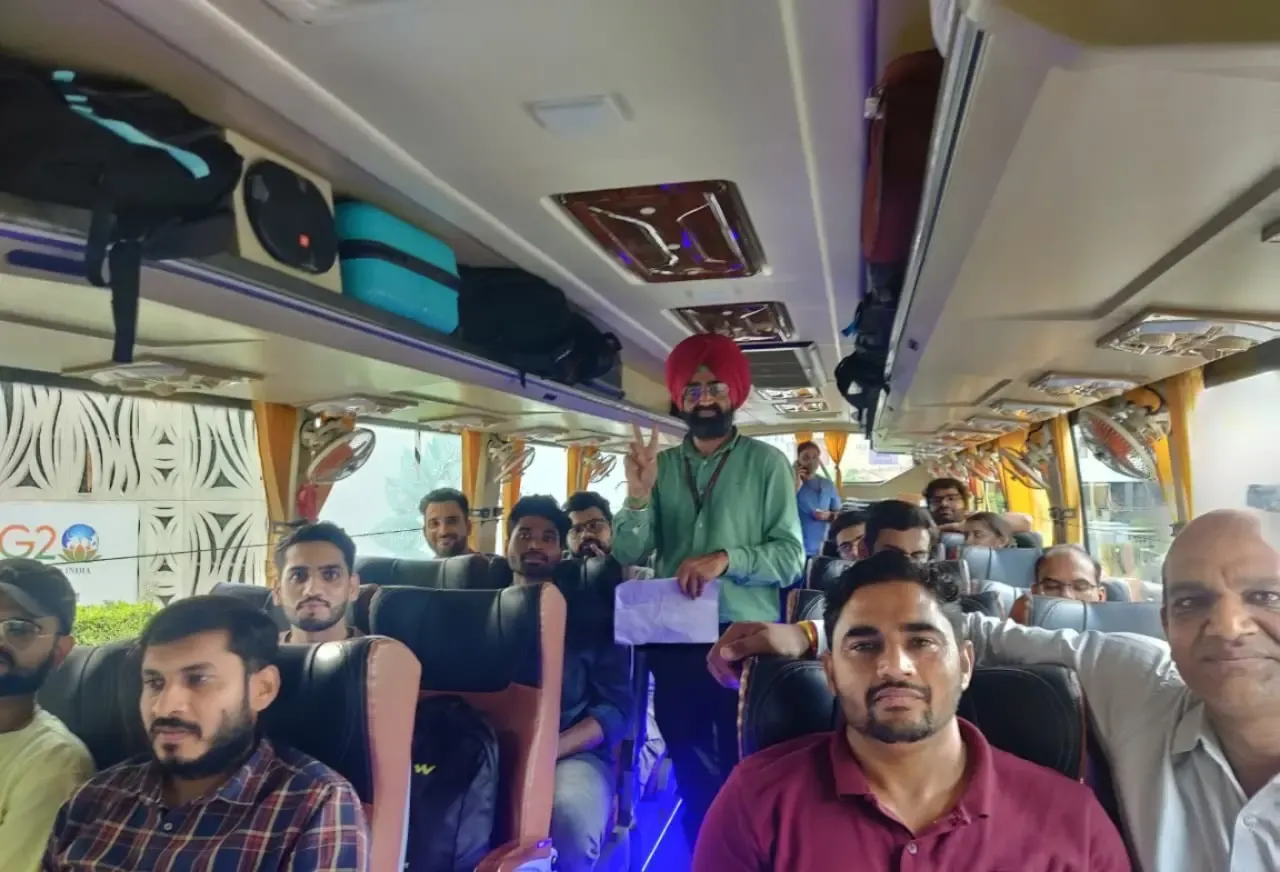 क्या दिल्ली एम्स बाढ़ पीड़ितों की मदद के लिए आगे आया है? 22 डॉक्टर और नर्स की टीम रवाना