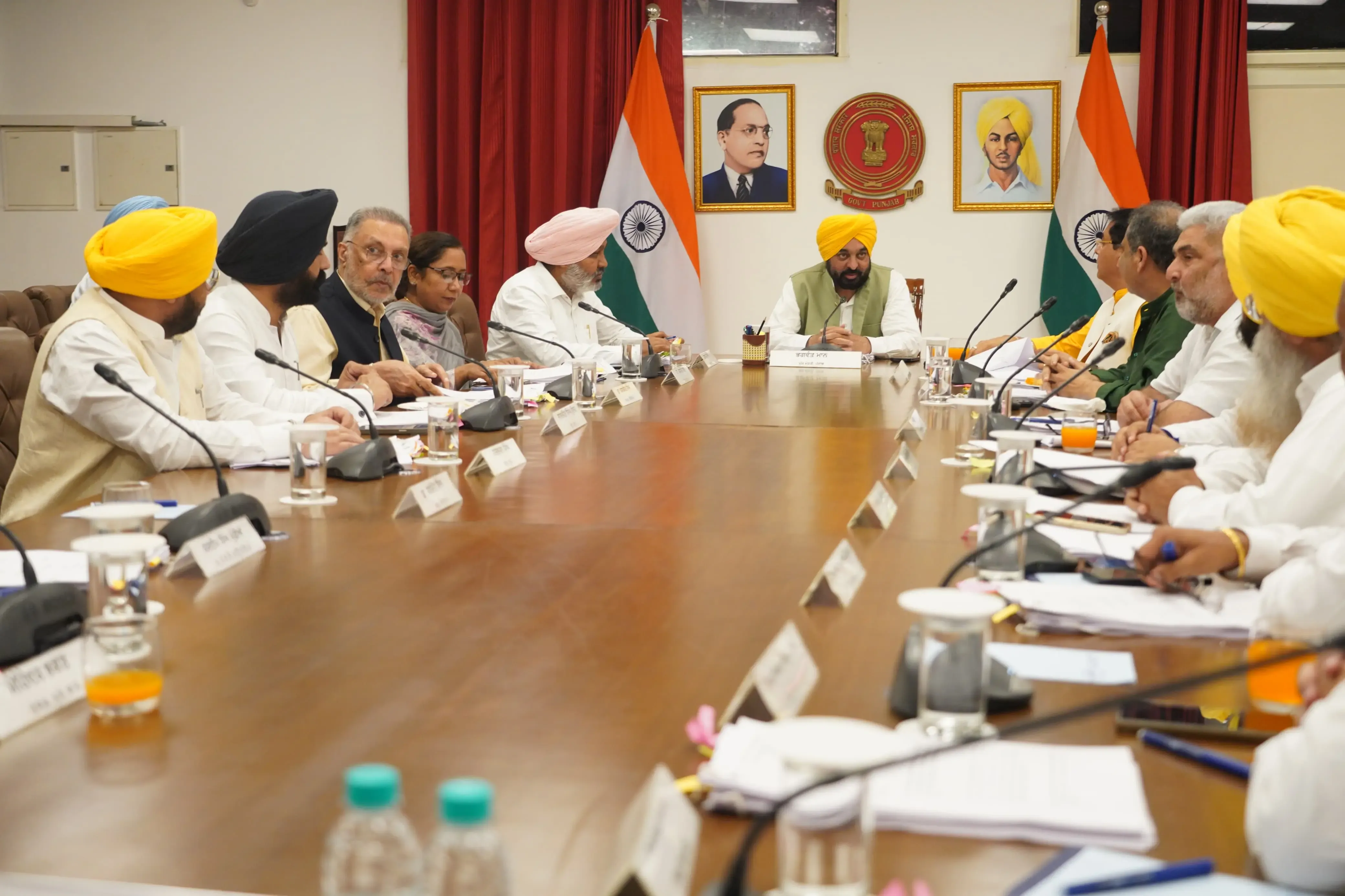 Has the Punjab Cabinet Approved a Cashless Treatment Scheme of Rs 10 Lakh for Residents?
