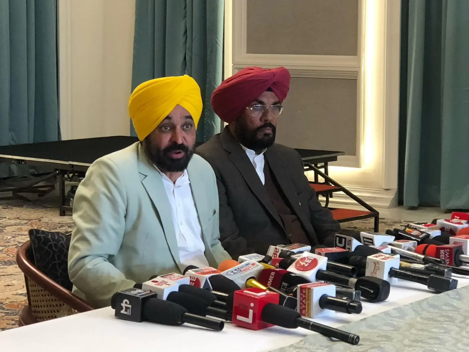 Punjab Chief Minister Condemns Landing of Deportee Flight in Amritsar